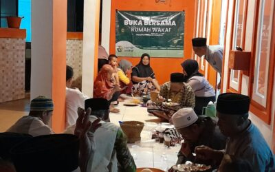 RUMAH WAKAF MENYALURKAN PAKET BERBUKA PUASA DAN TAKJIL DI PELOSOK SUKABUMI DI MASJID NURUL FALAH 