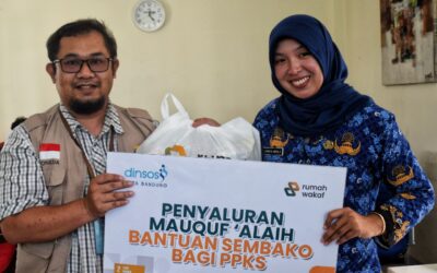 SALURKAN PAKET SEMBAKO, RUMAH WAKAF BERMITRA DENGAN DINSOS KOTA BANDUNG