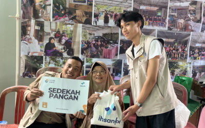 Peringati Hari Lanjut Usia Nasional, Rumah Wakaf Berbagi Sembako bagi Lansia di Sumedang